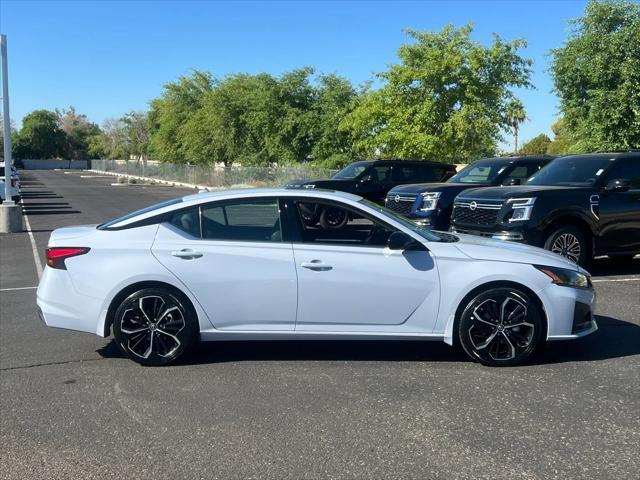 Photo of 2024 Pearl White Tricoat Nissan Altima