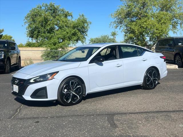 Photo of 2024 Pearl White Tricoat Nissan Altima