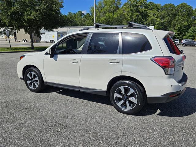 Photo of 2018 Crystal White Pearl Subaru Forester