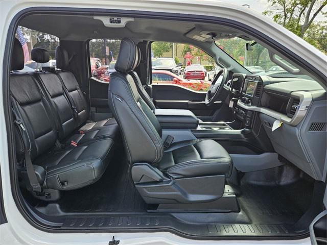 Photo of 2022 Oxford White Ford F-150
