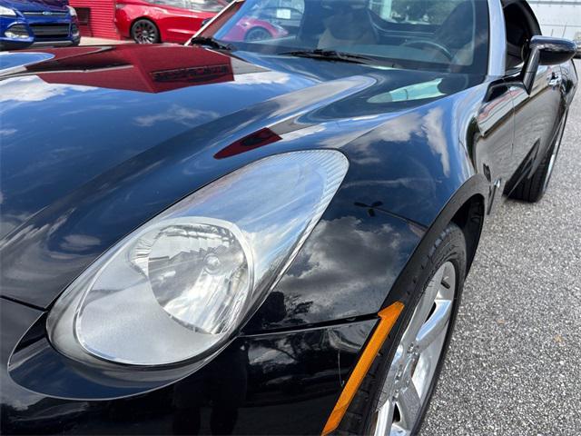 Photo of 2006 Mysterious (Black) Pontiac Solstice