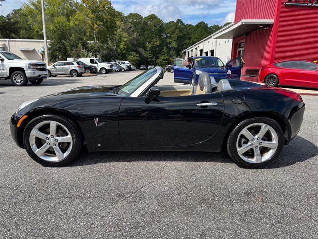 Photo of 2006 Mysterious (Black) Pontiac Solstice