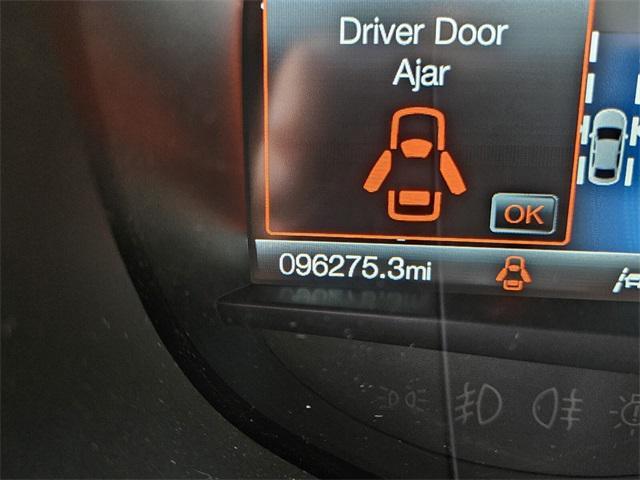 Photo of 2021 Oxford White Ford Edge