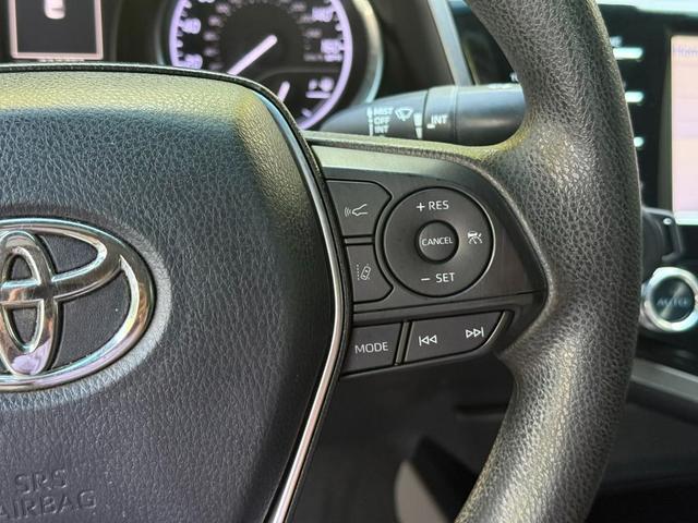 Photo of 2018 Celestial Silver Metallic Toyota Camry Hybrid