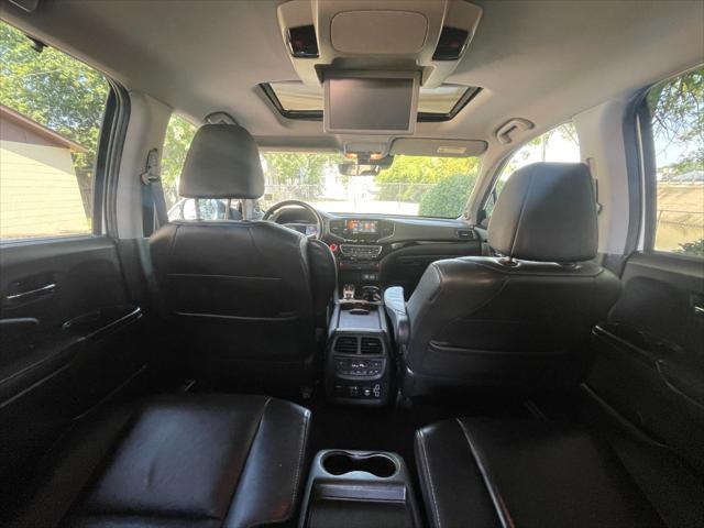 Photo of 2019 White Diamond Pearl Honda Pilot