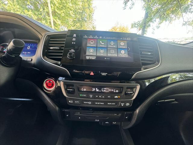 Photo of 2019 White Diamond Pearl Honda Pilot