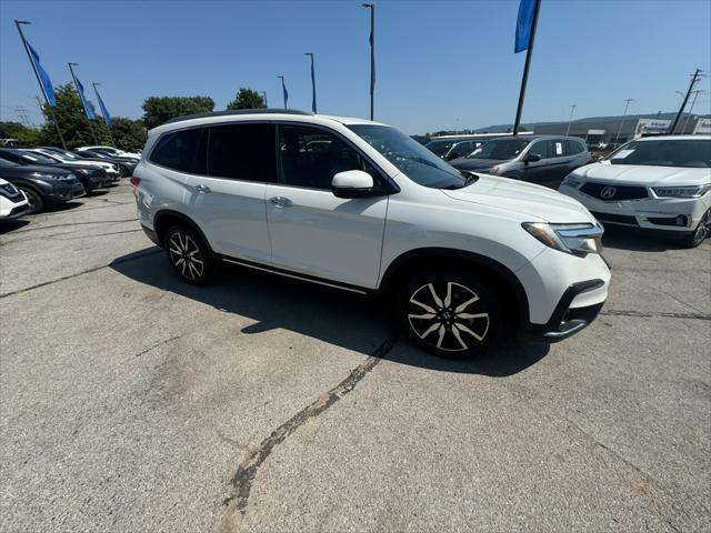 Photo of 2019 White Diamond Pearl Honda Pilot