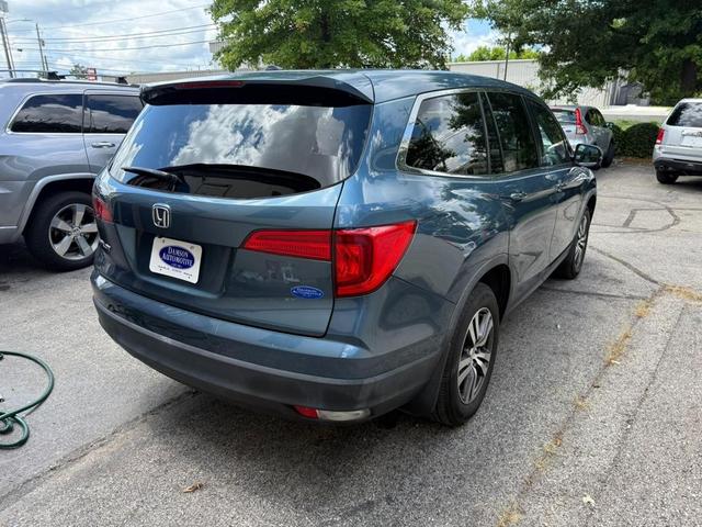 Photo of 2017 BLUE Honda Pilot