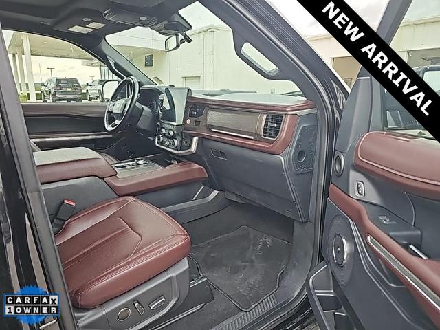 Photo of 2024 Agate Black Metallic Ford Expedition