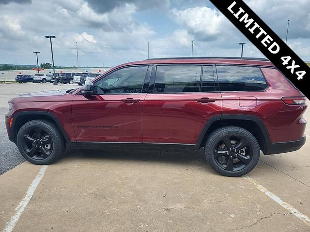 Photo of 2022 Velvet Red Pearlcoat Jeep Grand Cherokee L