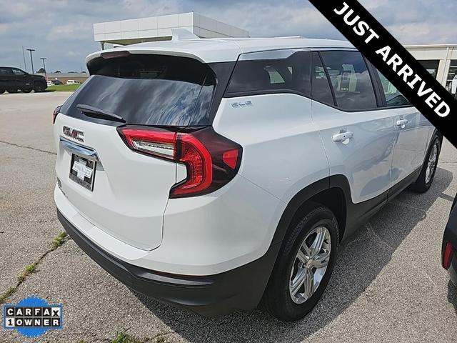 Photo of 2024 Summit White GMC Terrain