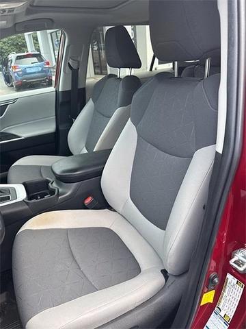 Photo of 2022 Pearl Toyota RAV4