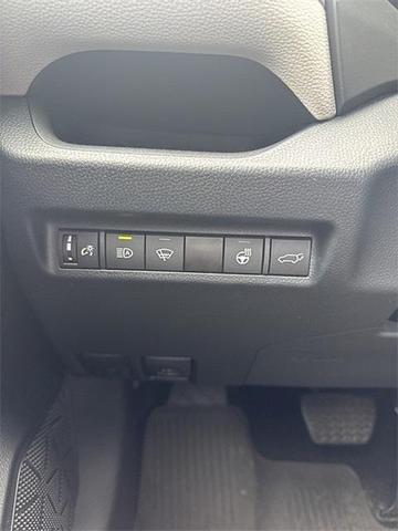Photo of 2022 Pearl Toyota RAV4