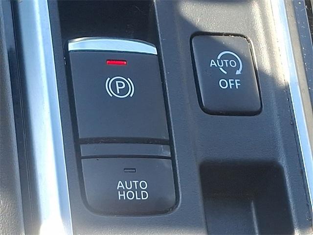 Photo of 2022 Gun Metallic Nissan Pathfinder