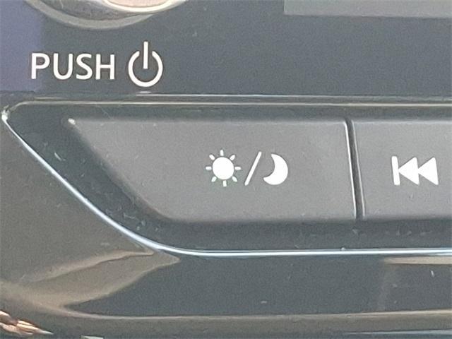 Photo of 2022 Gun Metallic Nissan Pathfinder