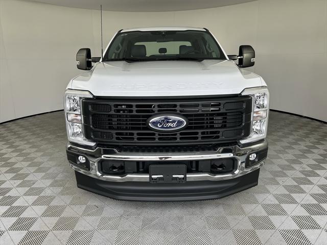 Photo of 2025 Oxford White Ford F-250