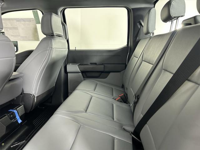 Photo of 2025 Oxford White Ford F-250