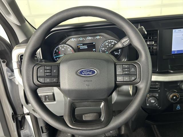 Photo of 2025 Oxford White Ford F-250
