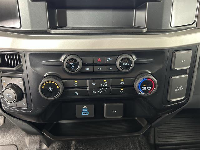 Photo of 2025 Oxford White Ford F-250