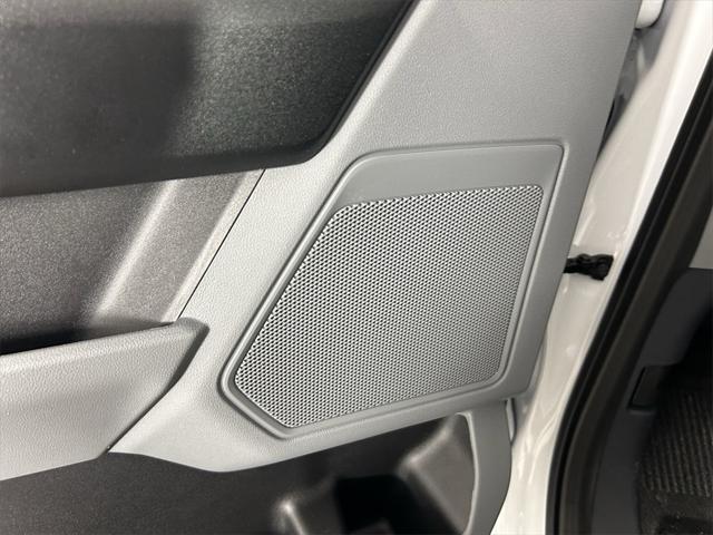 Photo of 2025 Oxford White Ford F-250