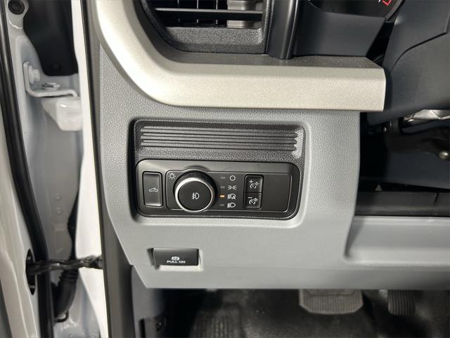 Photo of 2025 Oxford White Ford F-250