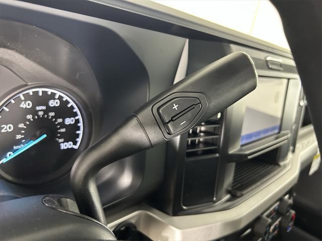 Photo of 2025 Oxford White Ford F-250