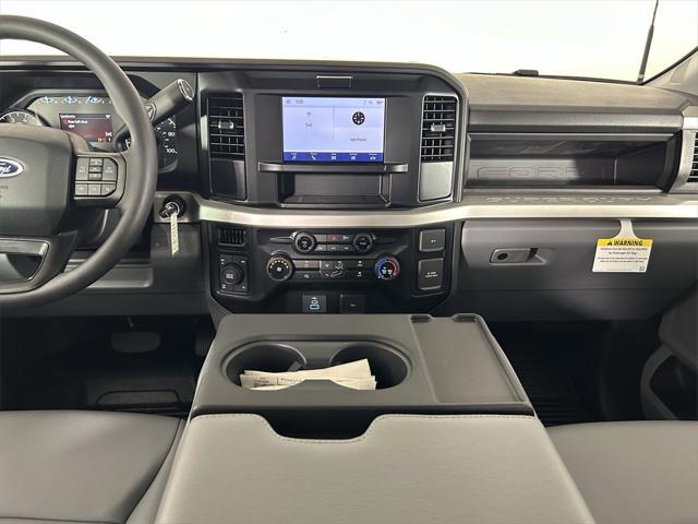 Photo of 2025 Oxford White Ford F-250