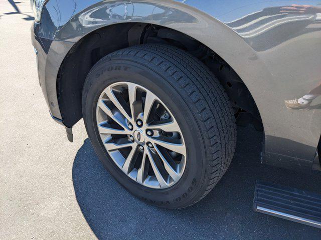 Photo of 2018 Magnetic Ford Expedition Max