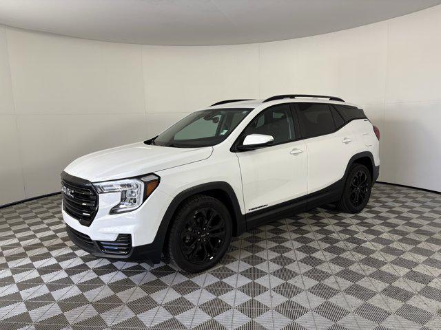 Photo of 2022 Summit White GMC Terrain