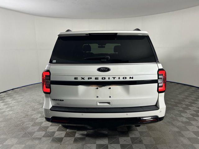 Photo of 2023 STAR WHITE MET TRI-COAT Ford Expedition