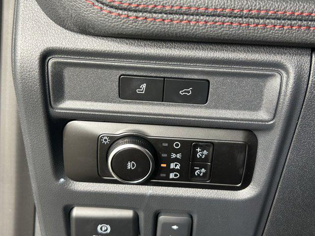 Photo of 2023 STAR WHITE MET TRI-COAT Ford Expedition