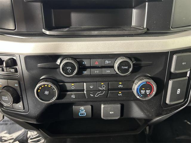 Photo of 2025 Antimatter Blue Metallic Ford F-250