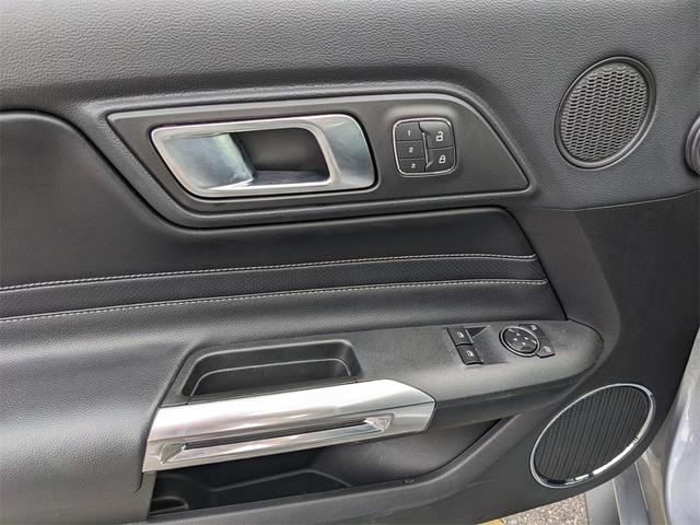 Photo of 2022 ICONIC SILVER METALLIC Ford Mustang