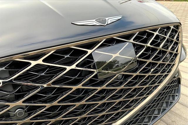 Photo of 2025 Vik Black Genesis G80