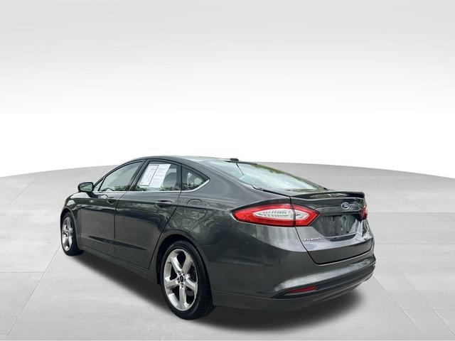 Photo of 2015 Magnetic Ford Fusion
