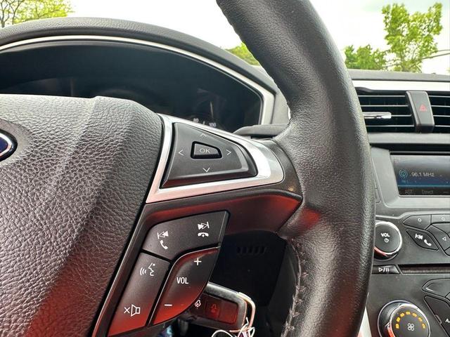 Photo of 2015 Magnetic Ford Fusion
