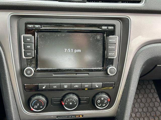 Photo of 2015 Platinum Gray Metallic Volkswagen Passat