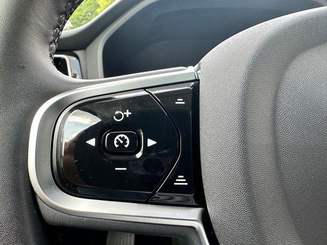 Photo of 2025 Silver Volvo XC60