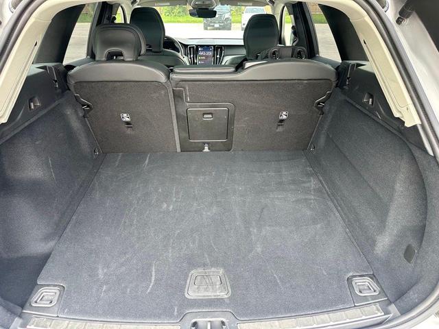 Photo of 2025 Silver Volvo XC60