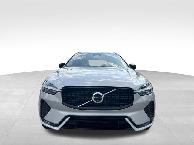Photo of 2025 Silver Volvo XC60