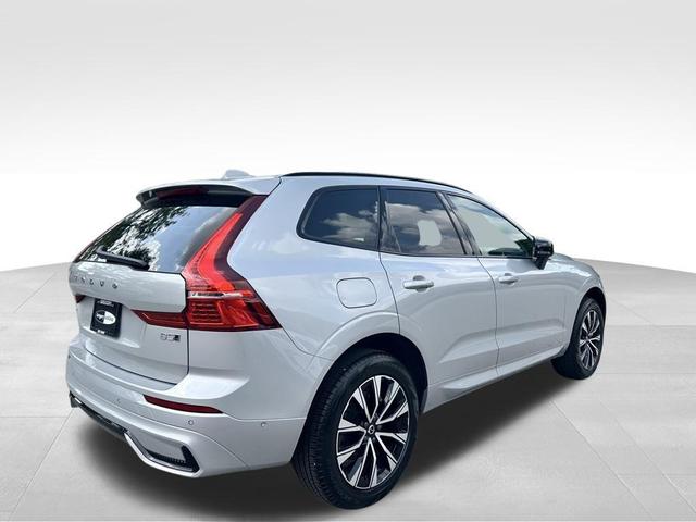 Photo of 2025 Silver Volvo XC60