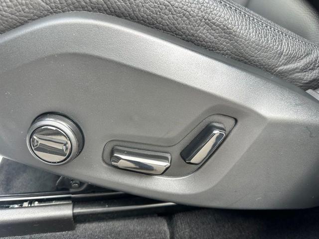 Photo of 2025 Silver Volvo XC60