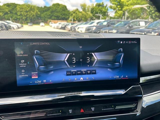 Photo of 2024 Black Sapphire Metallic BMW 530