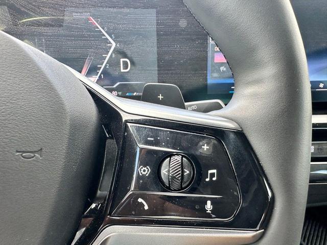 Photo of 2024 Black Sapphire Metallic BMW 530