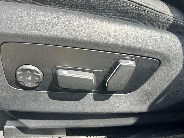 Photo of 2024 Black Sapphire Metallic BMW 530