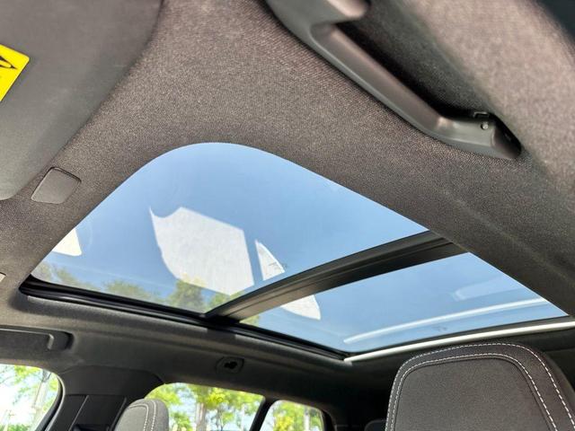 Photo of 2025 Crystal White Pearl Volvo XC40