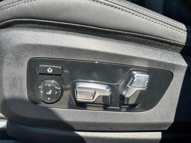 Photo of 2025 Carbon Black Metallic BMW X6