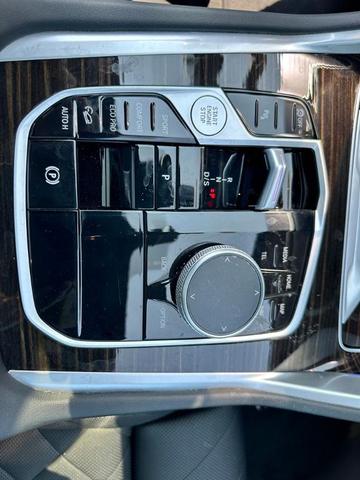 Photo of 2025 Carbon Black Metallic BMW X6