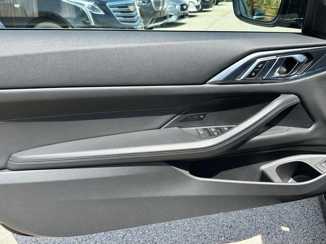 Photo of 2024 Jet Black BMW 430