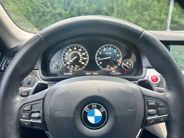 Photo of 2014 White Metallic BMW 550